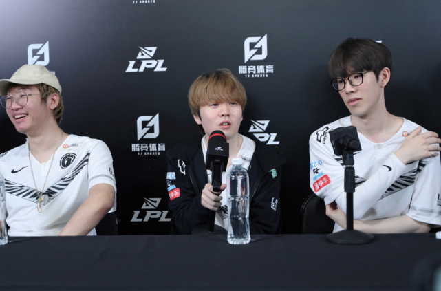 在防守转换 在防守转换