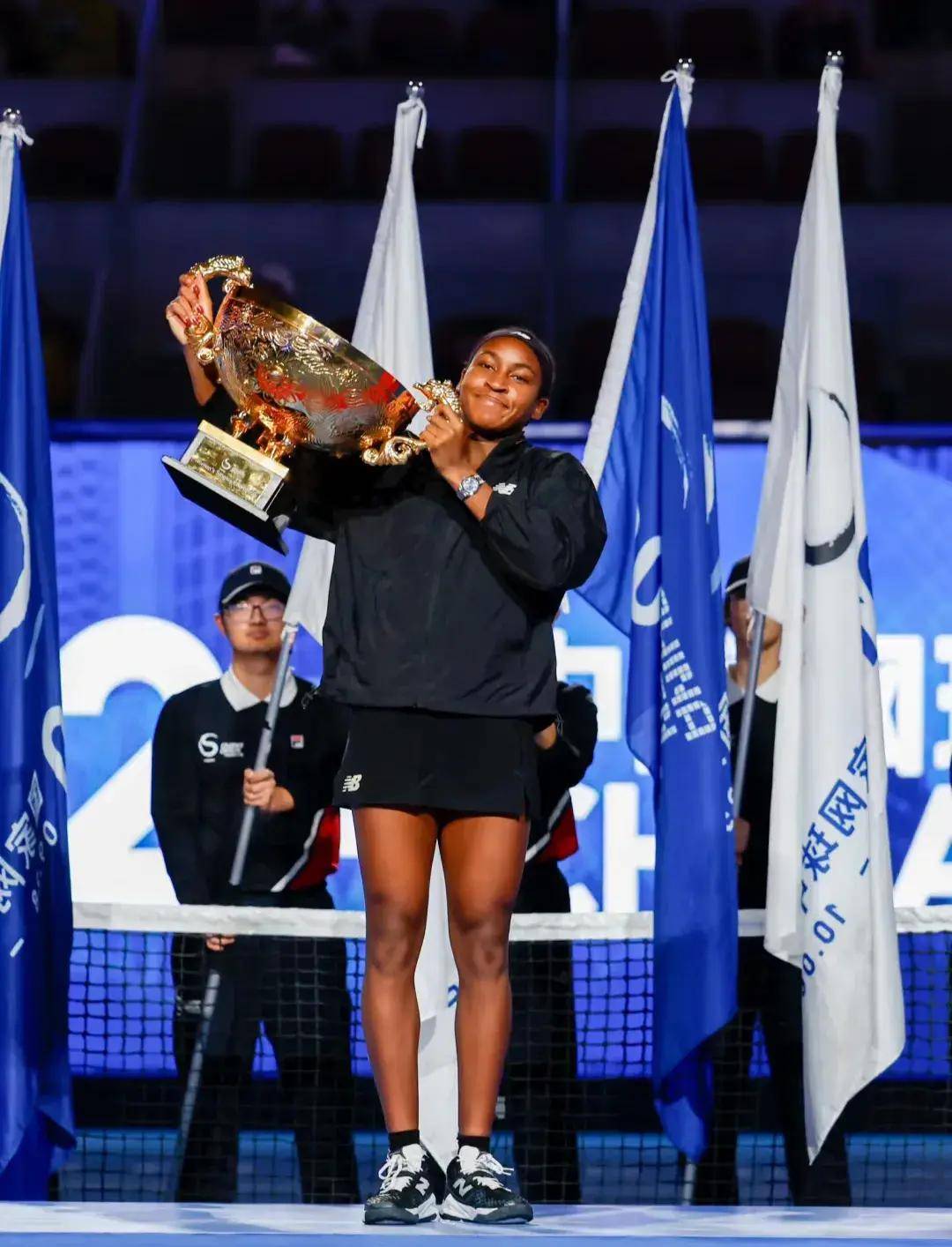 的稳健与 的稳健与